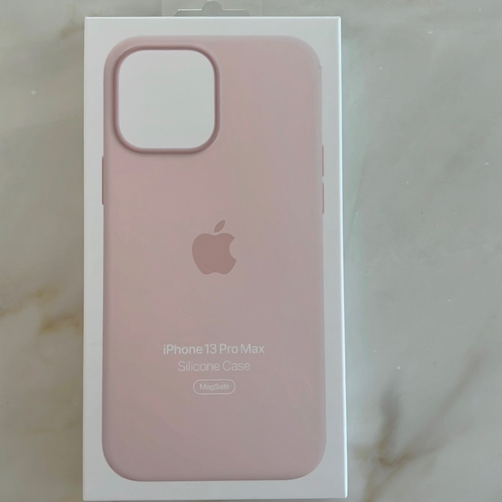 Apple iPhone 13Pro Max Silicone Case in pink